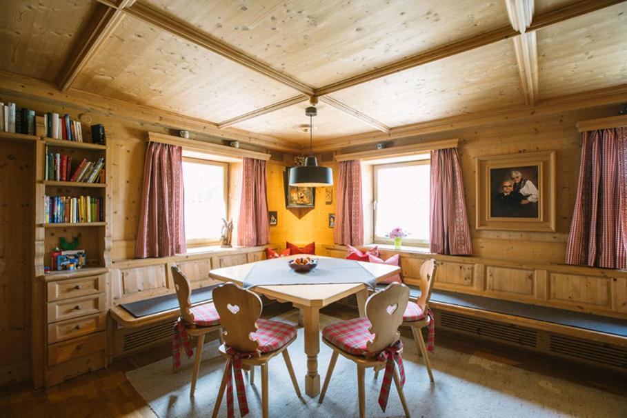 Posezení v ubytování Hotel Berghof