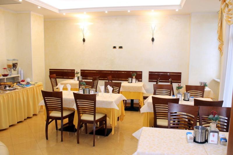 Restaurace v ubytování Hotel La Noce