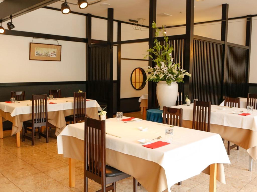 Restaurace v ubytování 源泉掛け流しの宿Albergo湯楽