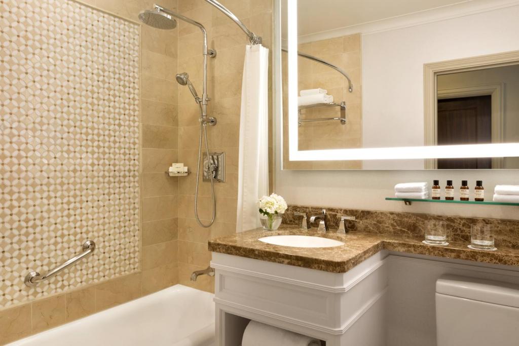 Fairmont Hotel Vancouver photo 5