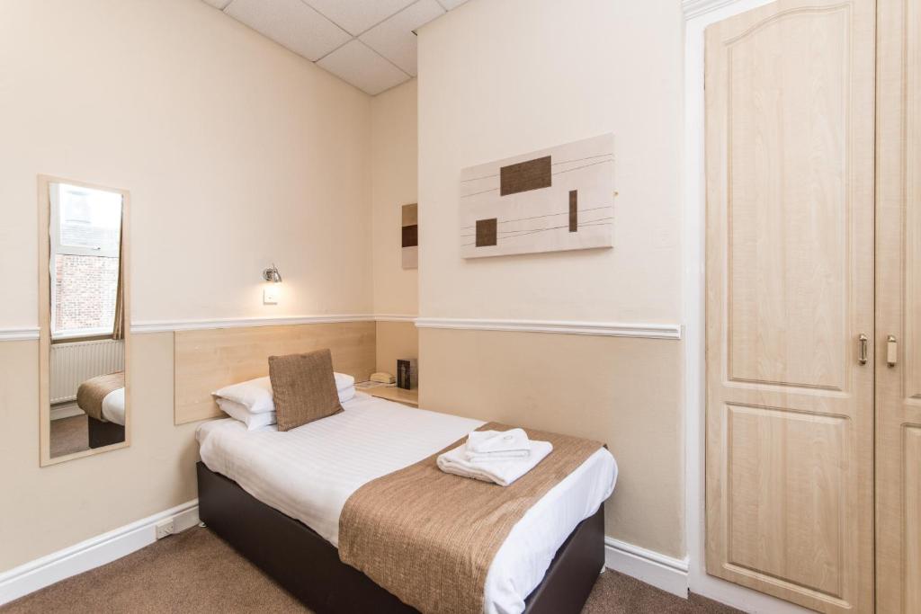 Osborne Hotel - 
