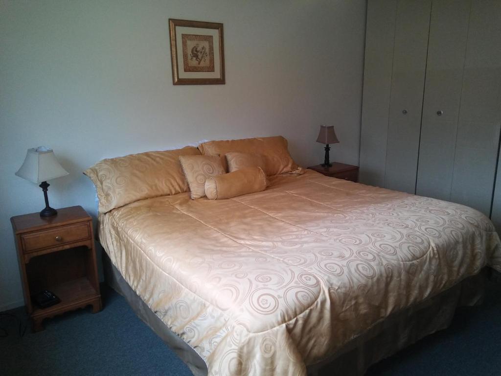Postel nebo postele na pokoji v ubytování Rosedale Manor