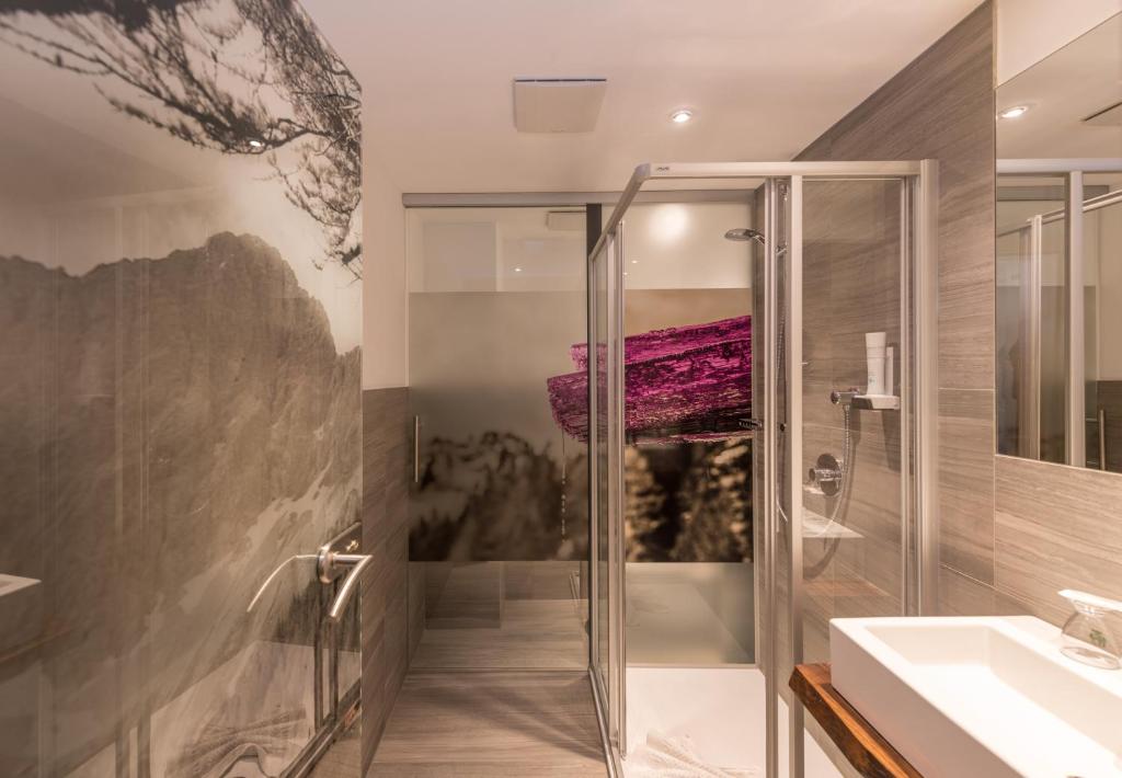 Koupelna v ubytování Hotel Rösslhof