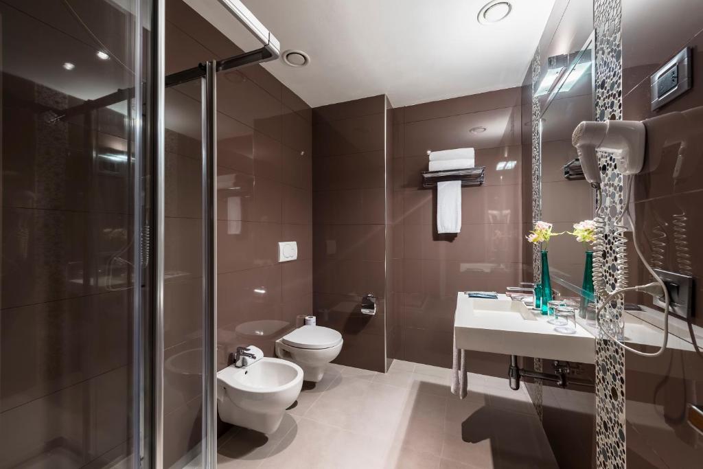 Occidental Aurelia - Executive Room (2 Adults + 1 Child)