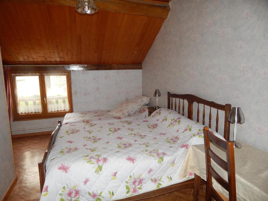 Postel nebo postele na pokoji v ubytování A la source du saolon