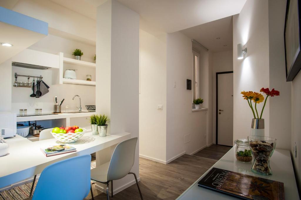 A kitchen or kitchenette at Ci'Cala House