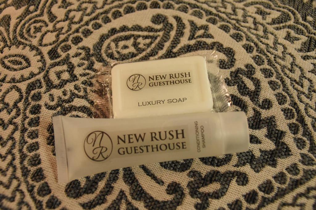 New Rush Guest House - Economy Triple Room With Shared Bathroom