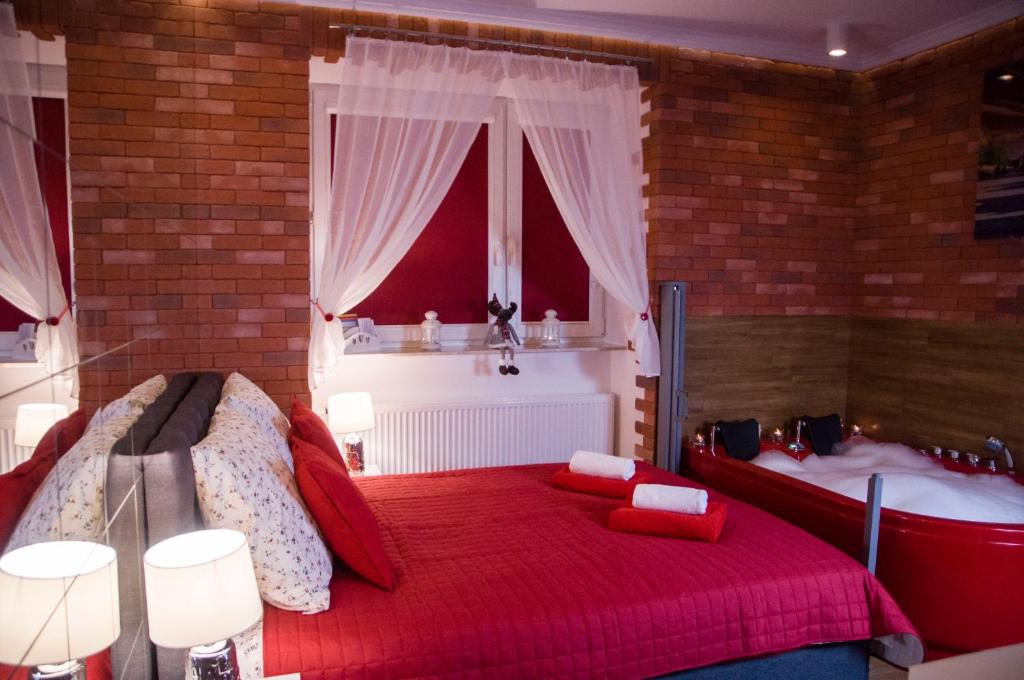 Jacuzzi Apartment Red - 9