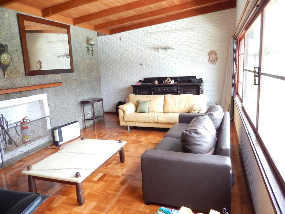  Isolamento com natureza e muito conforto para famílias com crianças