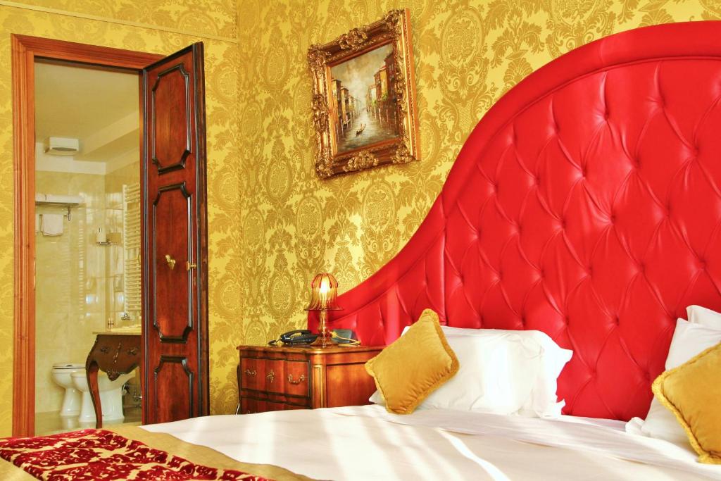 Pesaro Palace - Resim 26