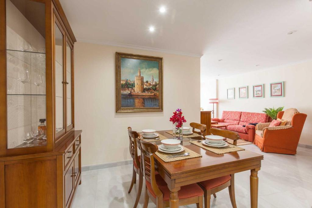 Apartamento Buhaira, Seville – Updated 2022 Prices