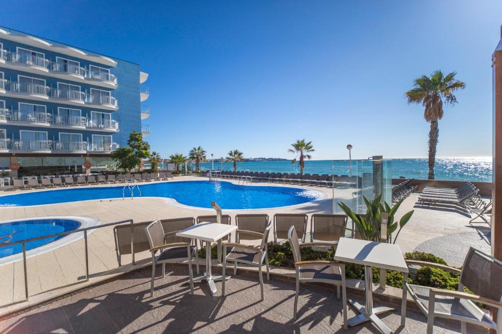 Bazén v ubytování Hotel Augustus nebo v jeho okolí