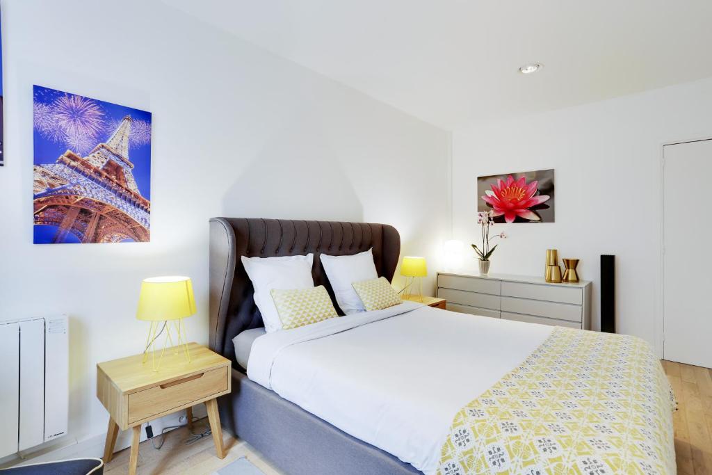 Apartments Paris Centre - At Home Hotel - 14