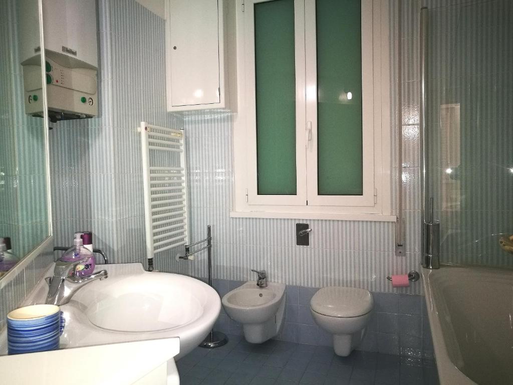 A bathroom at Casa Azzurra