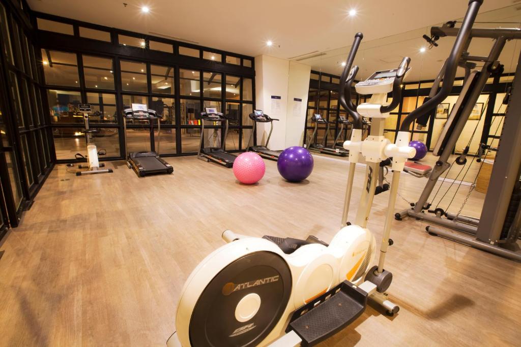 Fitness centrum a/nebo fitness zařízení v ubytování Golden Tulip Pontianak