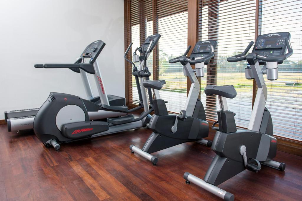 Fitness centrum a/nebo fitness zařízení v ubytování Tanah Gajah, a Resort by Hadiprana