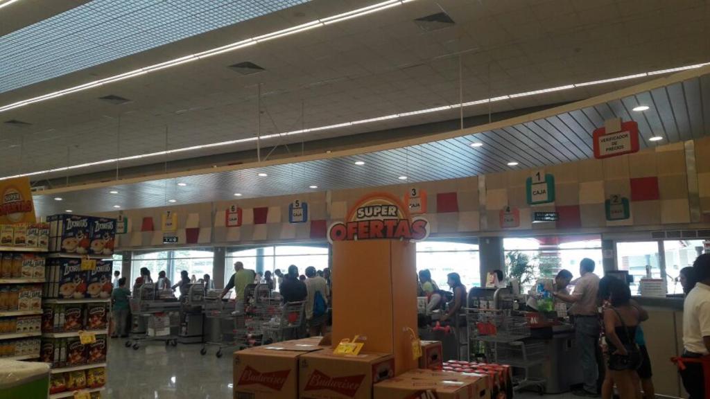 Supermarket nebo jiné obchody v  penzionu nebo okolí