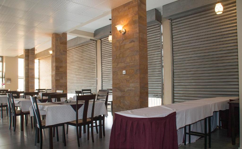 Restaurace v ubytování Kenendia Hotel