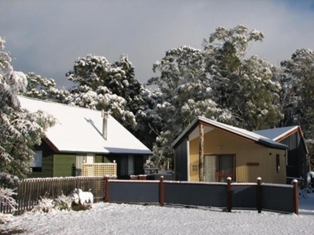 Derwent Bridge Chalets & Studios v zimě