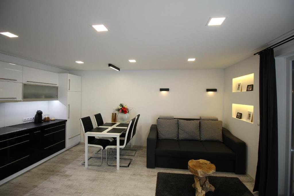 Posedenie v ubytovaní Lóczy Apartman