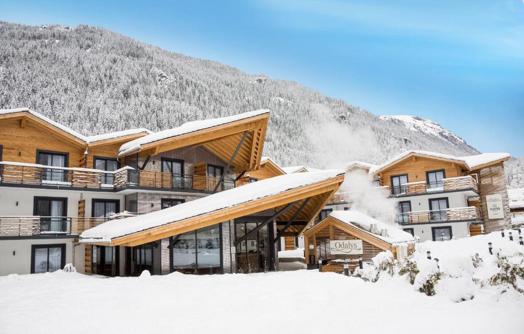 Nespecifikovaný výhled na hory nebo výhled na hory při pohledu z aparthotelu