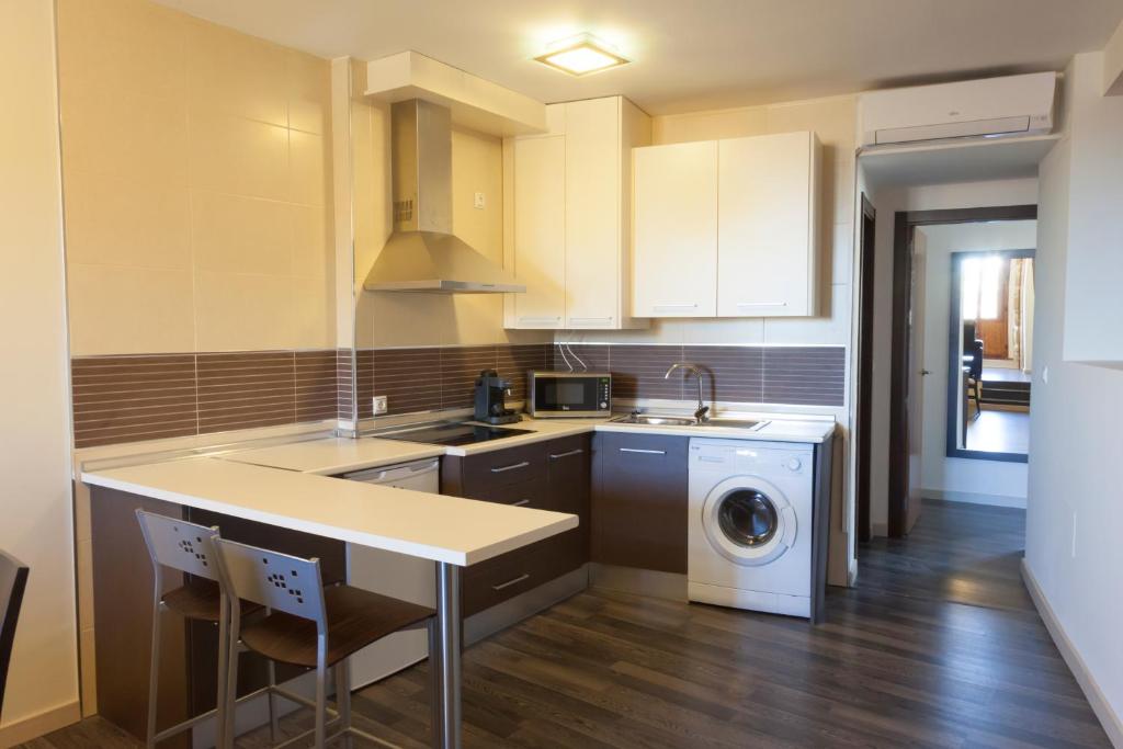 Apartamentos Sol de Mayo - Two-Bedroom Apartment