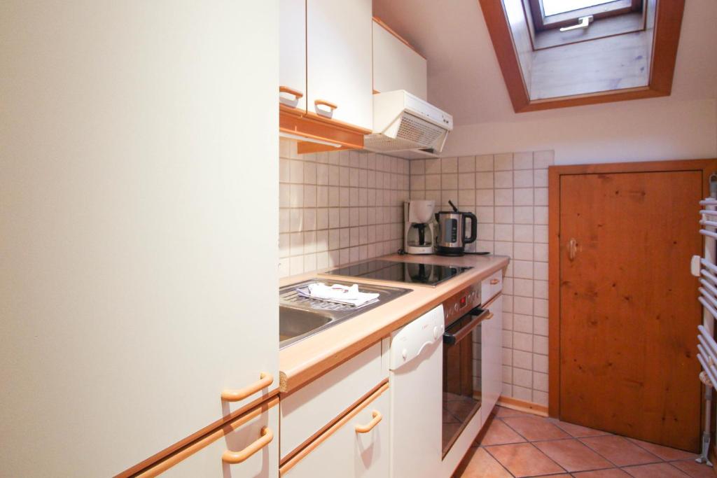 Kuchyň nebo kuchyňský kout v ubytování Apartments- und Ferienhaus Anton