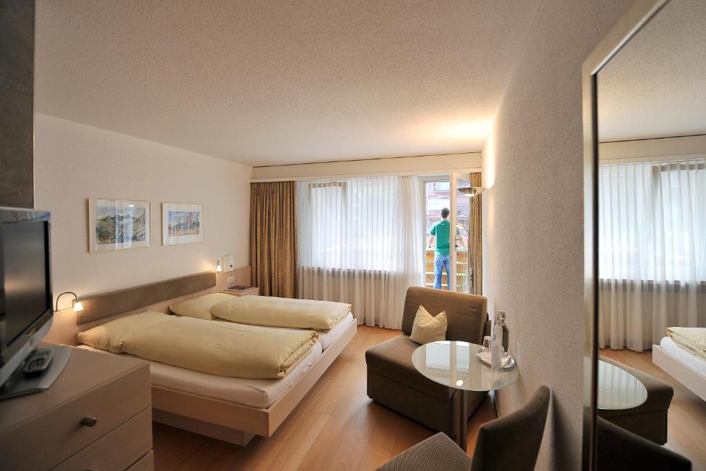 Hotel Belmont - Chambre Triple Avec Balcon