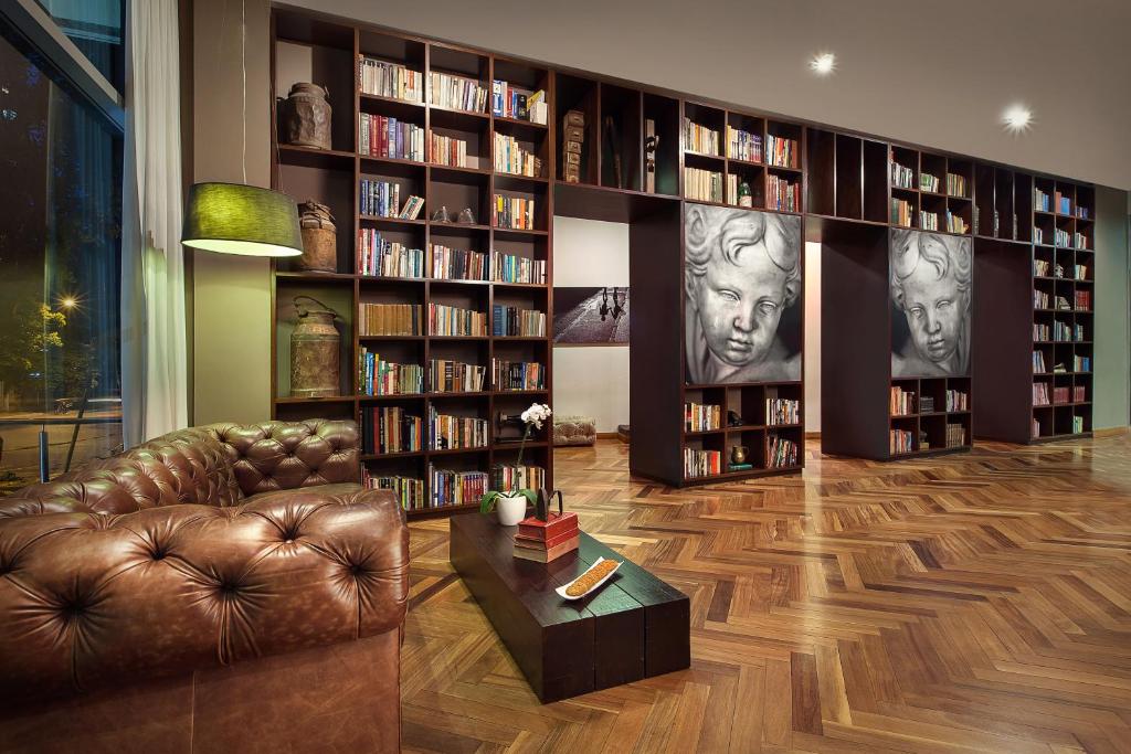 Biblioteca en el hotel
