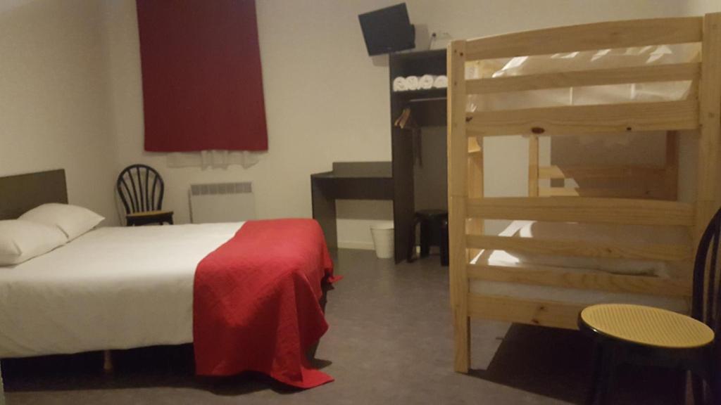 Postel nebo postele na pokoji v ubytování Relax Hotel