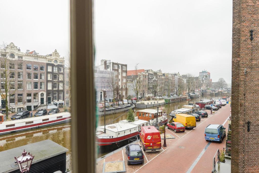 Nespecifikovaný výhled na destinaci Amsterdam nebo výhled na město při pohledu z penzionu