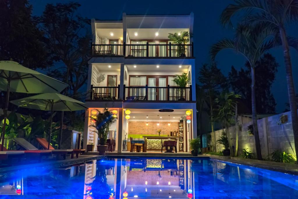 Bazén v ubytování Louis Villa Hoi An nebo v jeho okolí