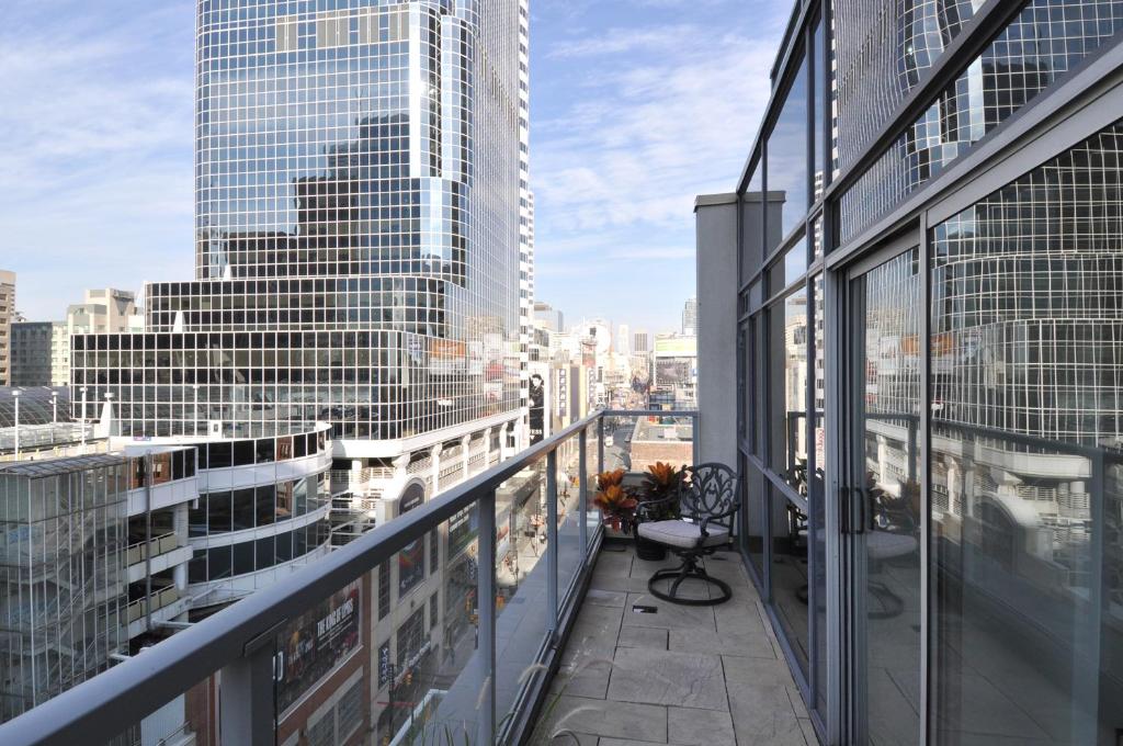 Yonge Suites Furnished Apartments - Loft De Un Dormitorio