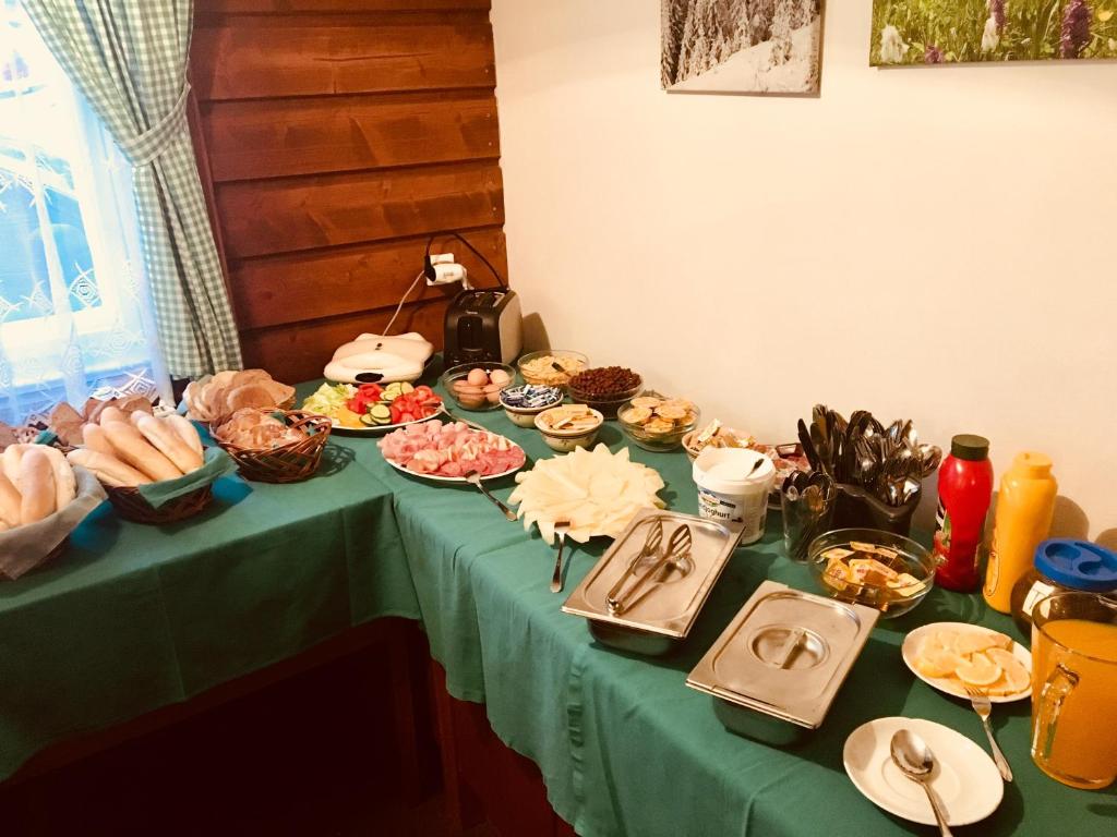Jídlo v penzionu nebo okolí