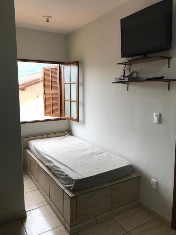  Kitnet em Garatucaia Fundos
