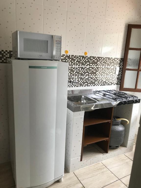  Kitnet em Garatucaia Fundos
