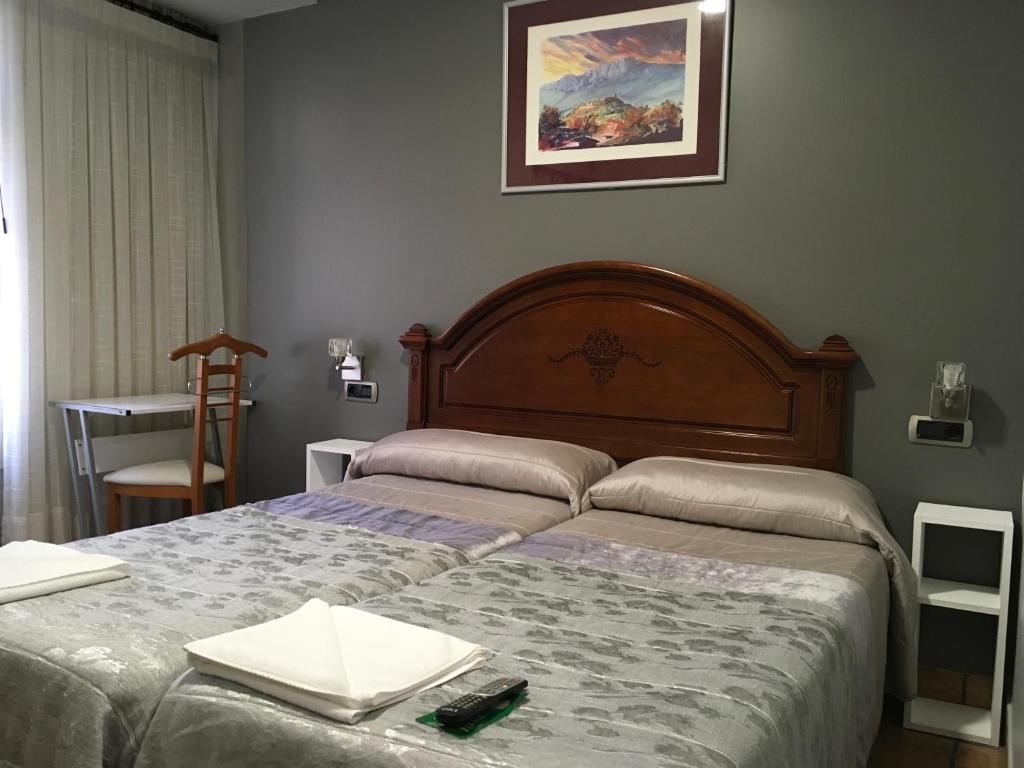 Pensión La Redonda - Habitación Doble Con Baño Privado