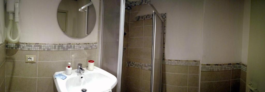 Koupelna v ubytování Hotel Galles Rimini