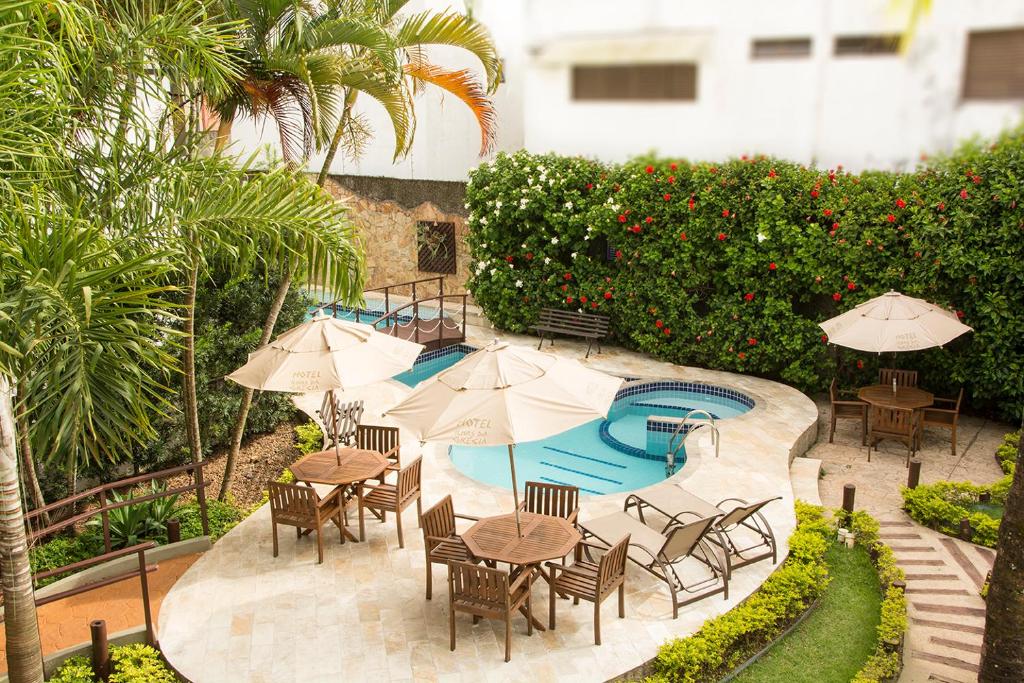 
Uma vista da piscina em Hotel Ilhas da Grécia ou nos arredores
