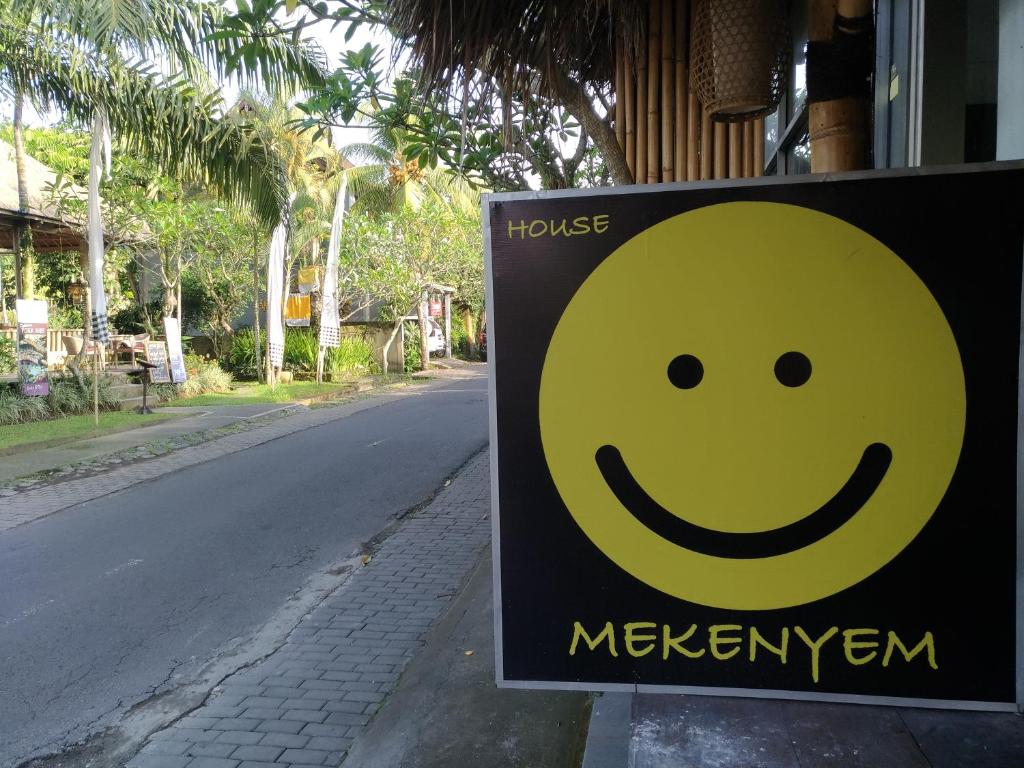 Certifikát, hodnocení, plakát nebo jiný dokument vystavený v ubytování Mekenyem House Ubud