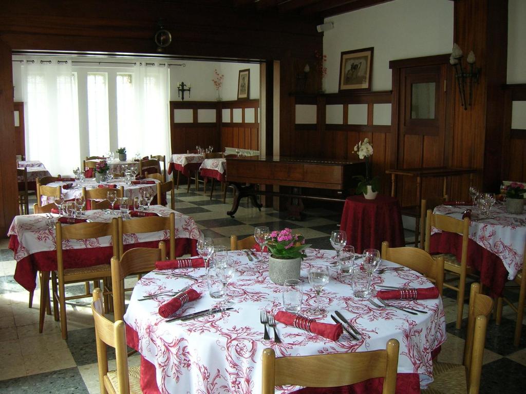 Restaurace v ubytování Le Relais de Ceilhes