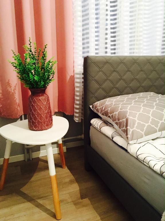 Posteľ alebo postele v izbe v ubytovaní ClickTheFlat Wspólna Central Apart Rooms