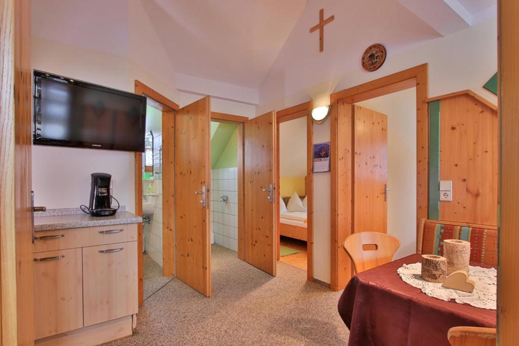 Kuchyň nebo kuchyňský kout v ubytování Gästehaus Berger
