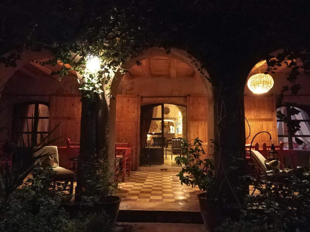 Posezení v ubytování Kasbah Timdaf