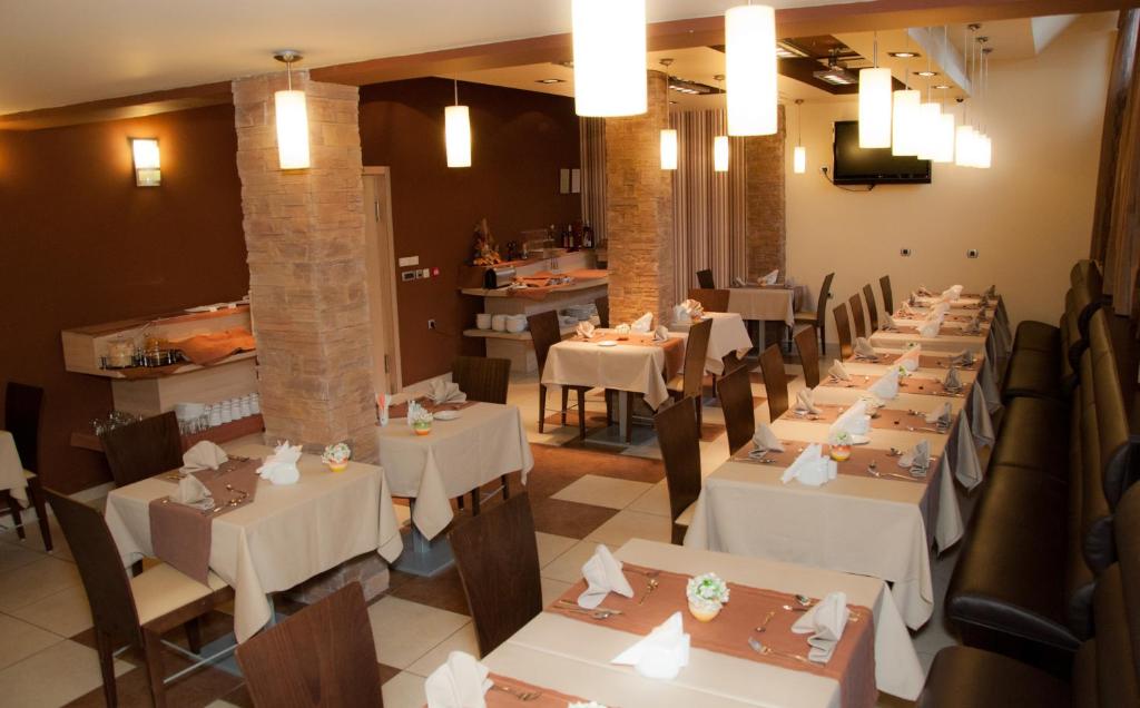 Restaurace v ubytování Garni Hotel Vigor - EV station