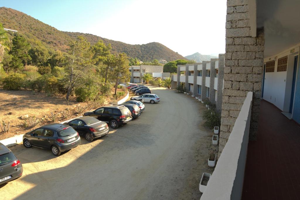 ホテルから撮影された、または一般的な山の景色