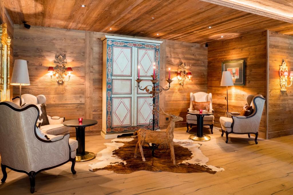 Posezení v ubytování Alpin Resort Sacher