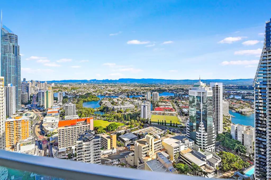 H Luxury Residence Apartments - Holiday Paradise - Luxury Two-Bedroom Apartment With River View