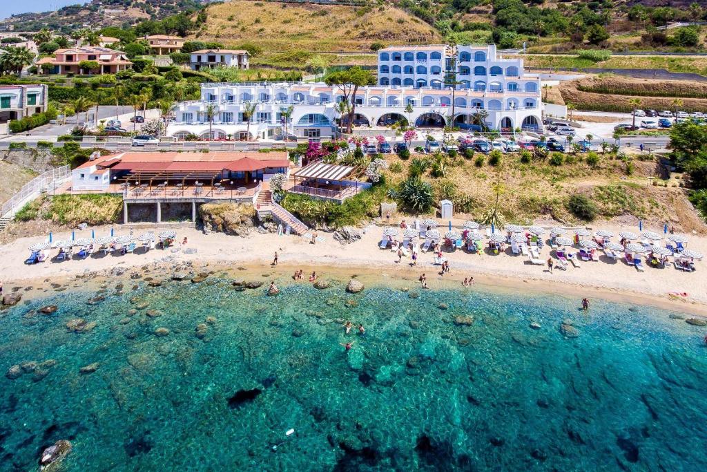 Άποψη από ψηλά του Hotel Ferretti