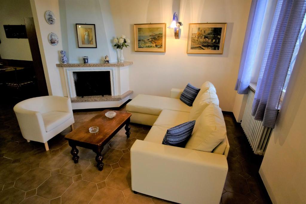 TV a/nebo společenská místnost v ubytování Casavacanzedezza